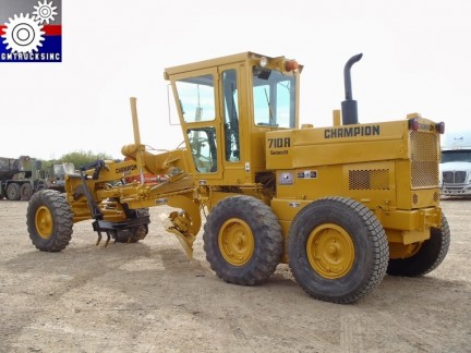 1988 Champion 710A Series III Motor Grader with New Paint Job GM104840